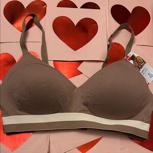 Hanes Women's Natural Lift Wireless Bra - Large